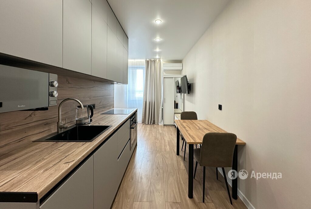 квартира г Краснодар улица имени М. П. Шемякина, 2 фото 1