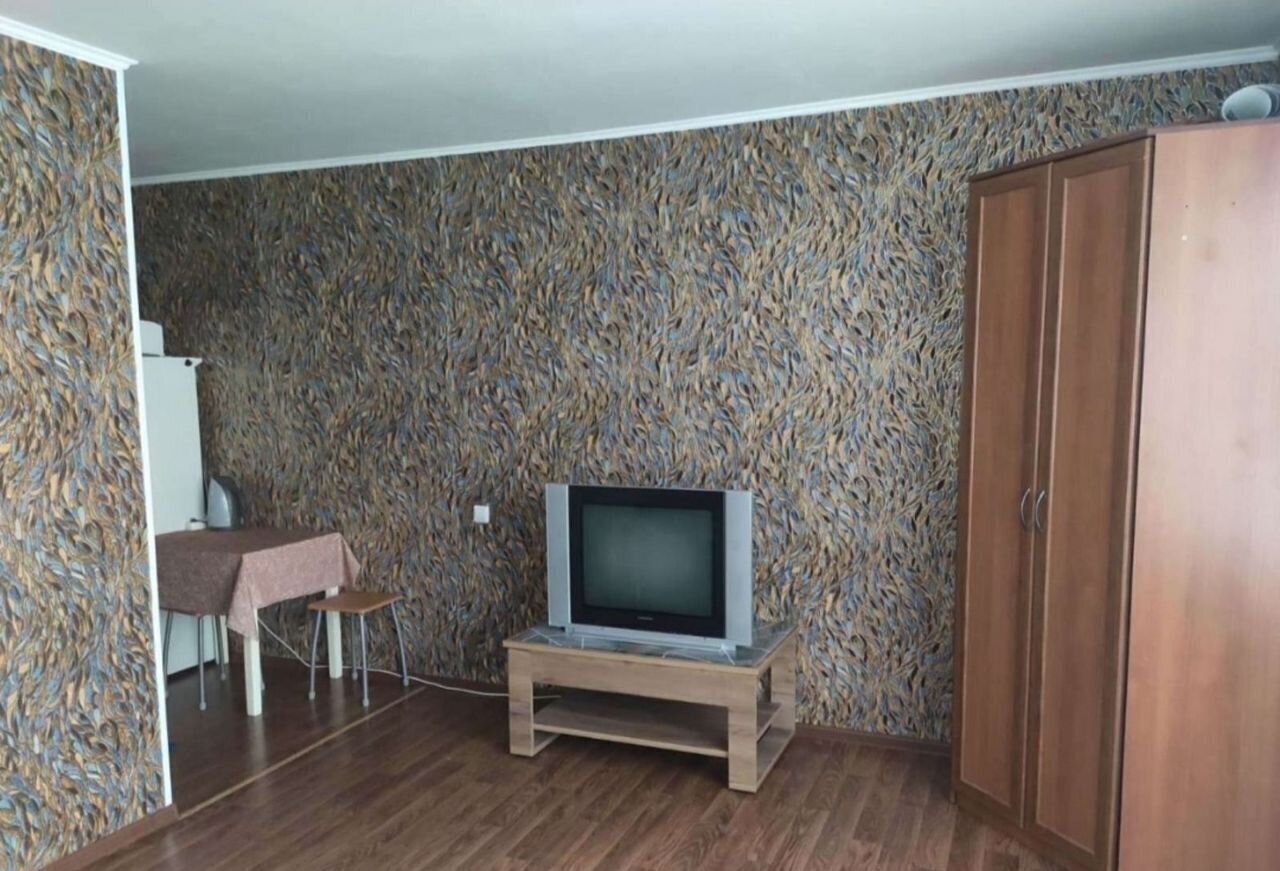 квартира г Тольятти р-н Автозаводский ул 40 лет Победы 51в фото 2