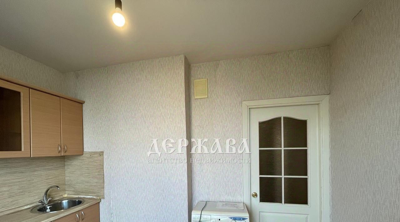 квартира г Старый Оскол мкр Королева 4 фото 2