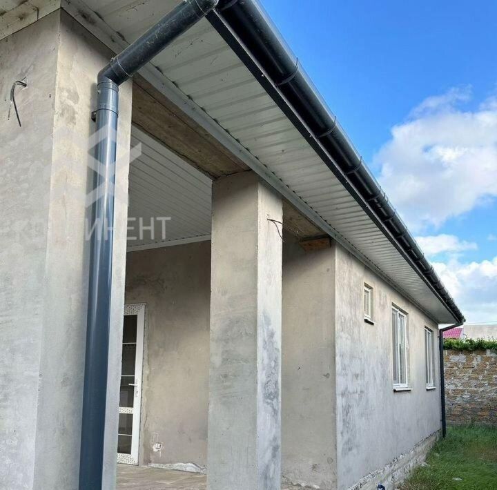 дом г Евпатория пгт Новоозерное ул Героев-Десантников фото 10