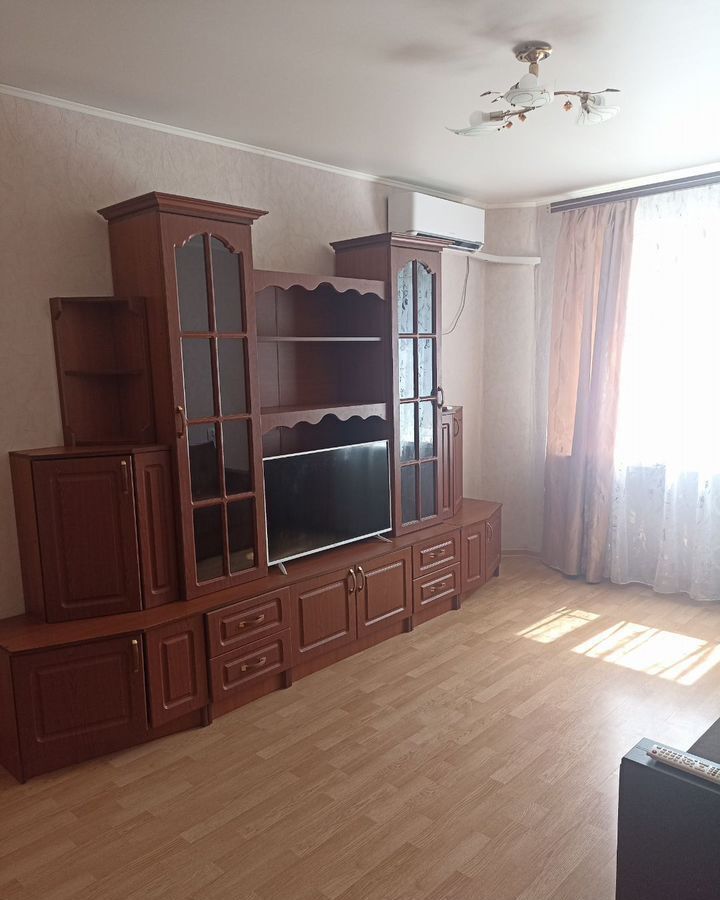 квартира г Волгоград р-н Дзержинский район Семь Ветров ул 8-й Воздушной Армии 24 фото 8
