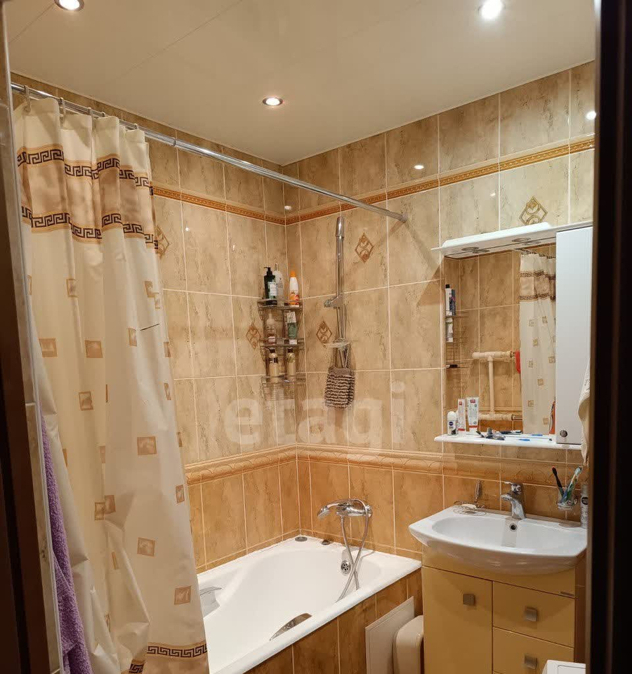 квартира г Омск мкр Омский Кристалл пр-кт Комарова 15 м-н фото 9