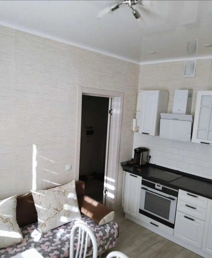 квартира г Оренбург р-н Ленинский ул Салмышская 61 ЖК «в 19 мкр. СВЖР» фото 2