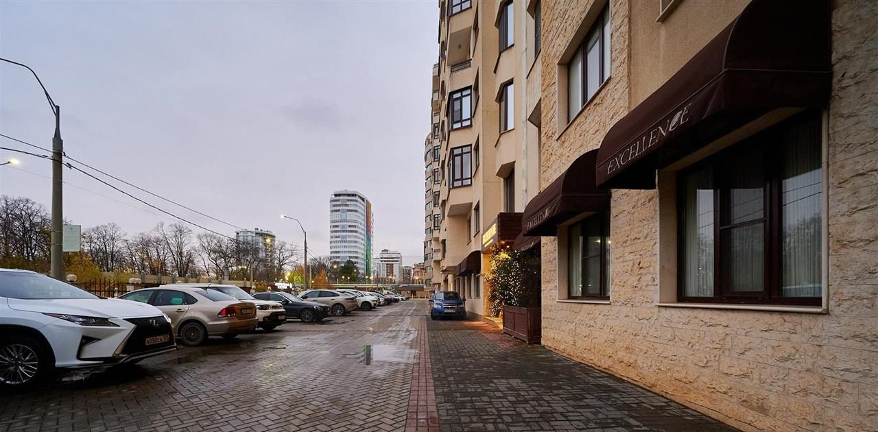 квартира г Краснодар р-н Центральный ул Кубанская Набережная Западный фото 1