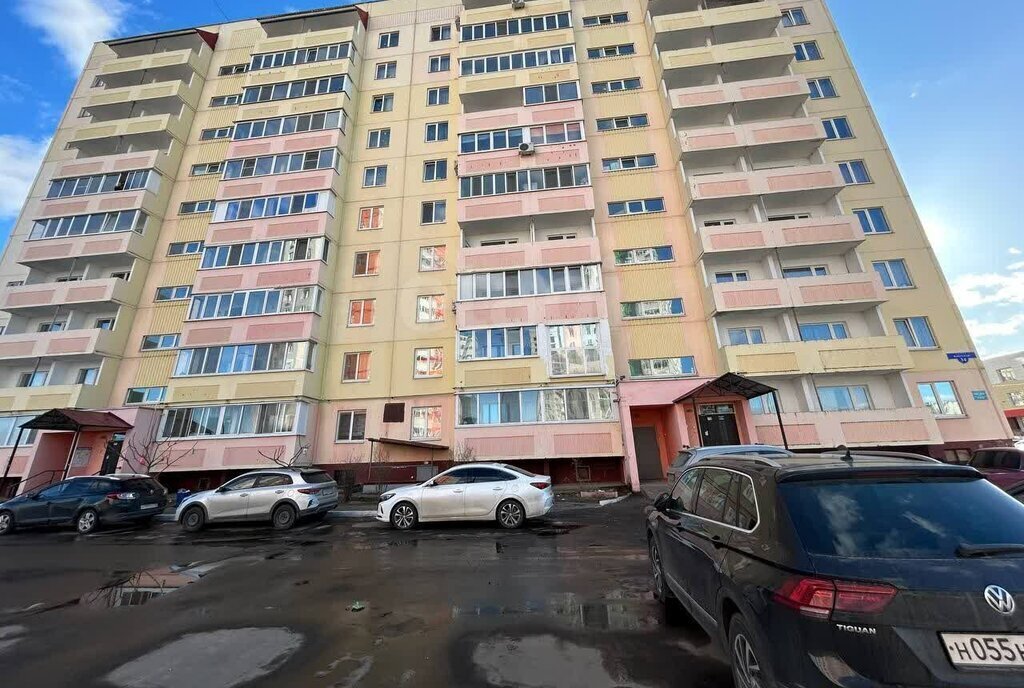 квартира г Брянск рп Радица-Крыловка Бежицкий район ул Флотская 34 микрорайон «Деснаград» фото 1