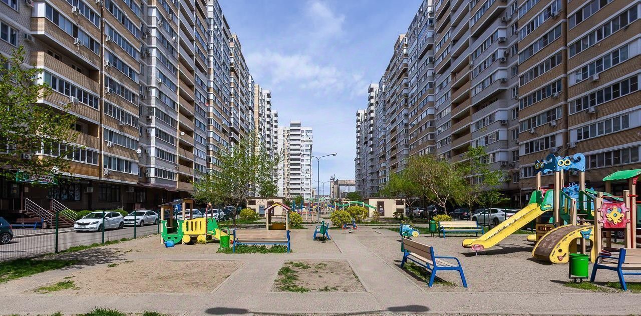 квартира г Краснодар р-н Карасунский ул им. Селезнева фото 17
