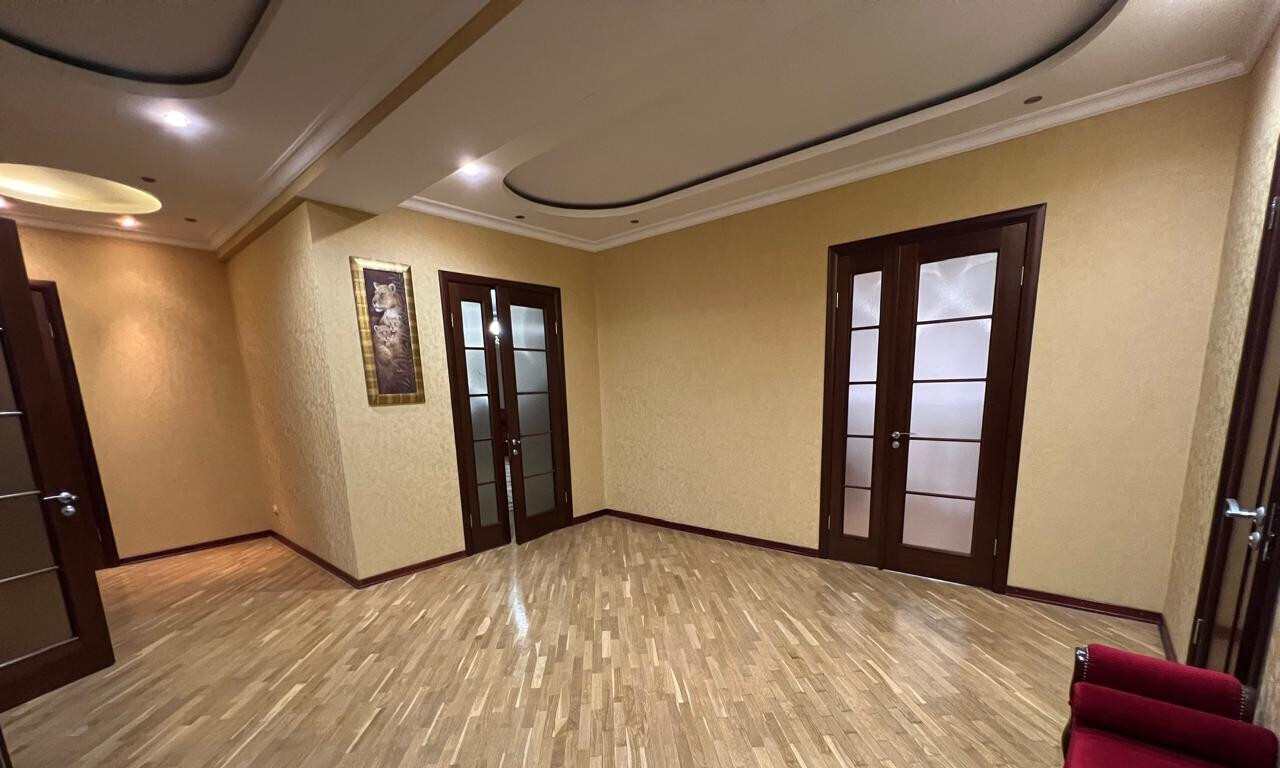 квартира г Махачкала р-н Ленинский ул Ирчи Казака 77б фото 8