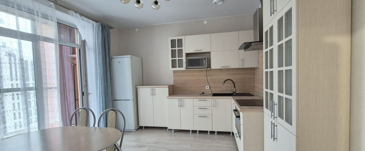квартира г Челябинск р-н Центральный ул Академика Макеева 34 фото 1