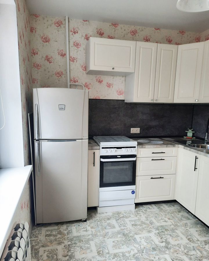 квартира г Омск р-н Кировский ул Дианова 7 фото 8
