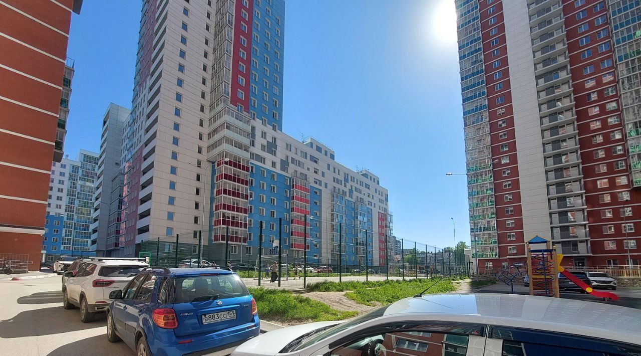 квартира г Пермь р-н Дзержинский ул Крылова 15а фото 6