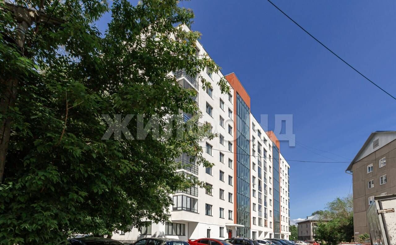 квартира г Барнаул р-н Октябрьский ул Гулькина 41 фото 39