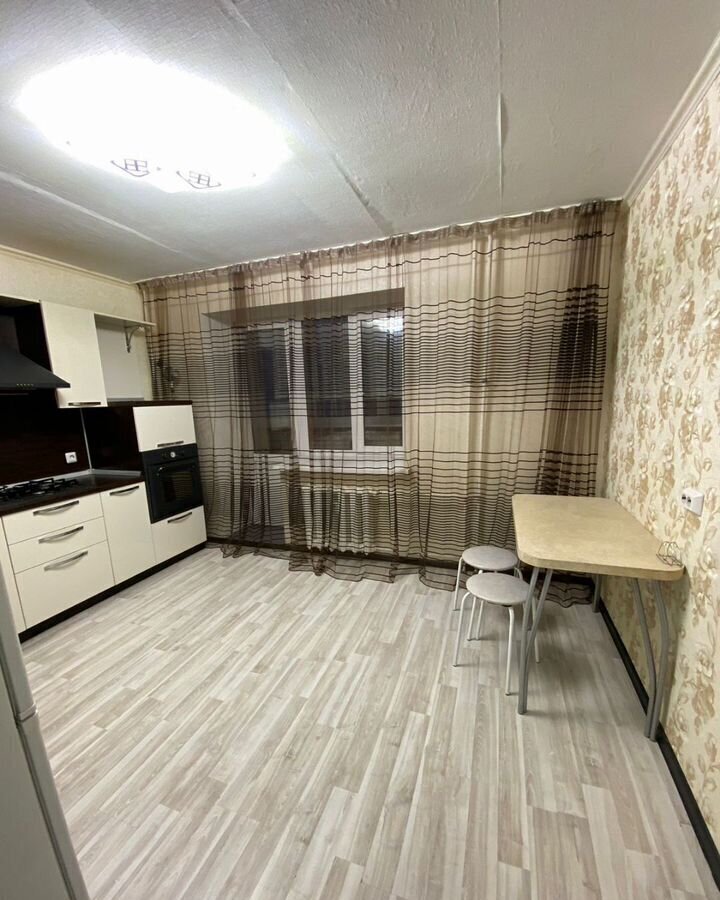 квартира г Набережные Челны р-н Автозаводский 65-й комплекс 10 фото 4