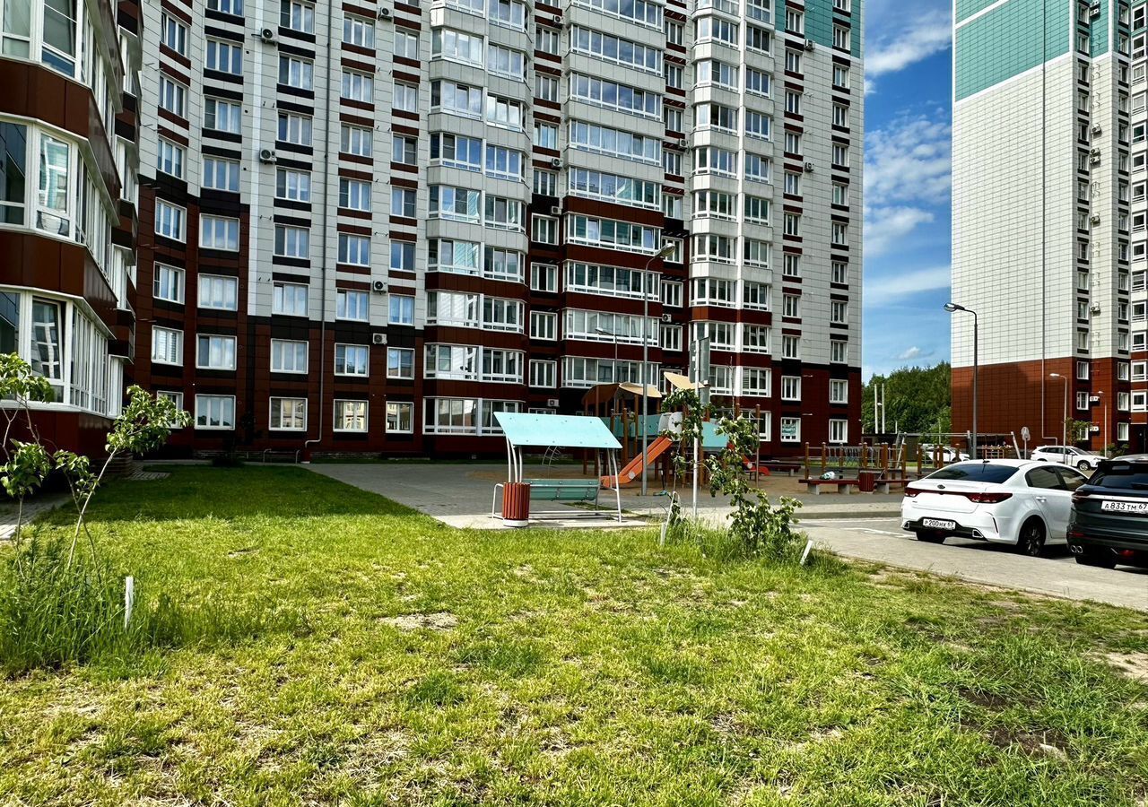 квартира г Смоленск р-н Промышленный ул Александра Степанова 14 фото 3