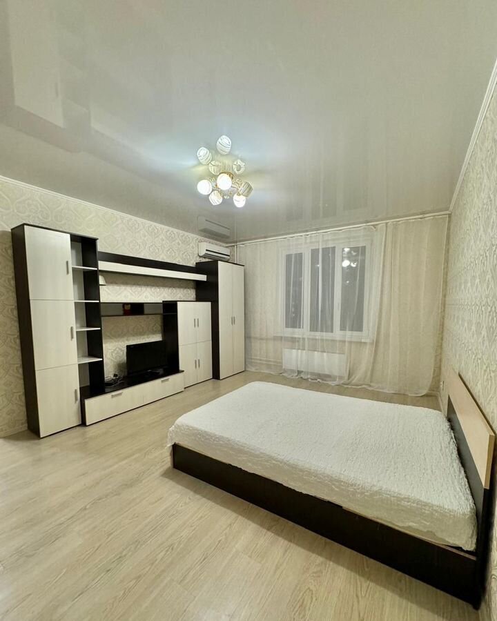 квартира г Ростов-на-Дону р-н Советский пр-кт Маршала Жукова 27/90 фото 1