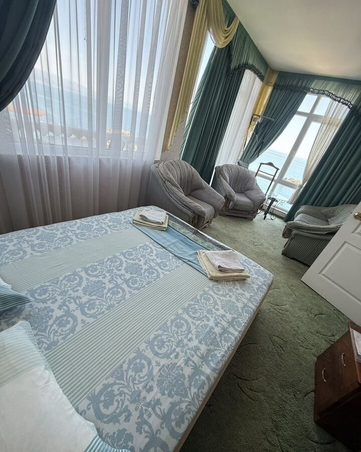 комната г Алушта п Утес ул Гагариной 25/37 фото 2