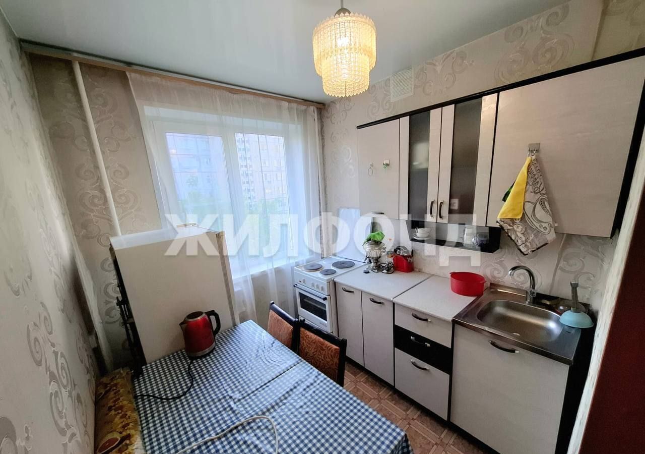 квартира г Новосибирск р-н Дзержинский Золотая Нива ул Доватора 15/1 фото 5