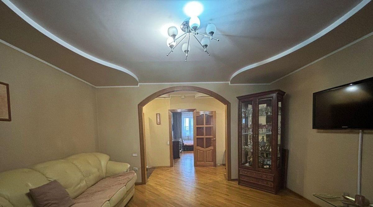 квартира г Челябинск р-н Центральный ул Российская 61а фото 6
