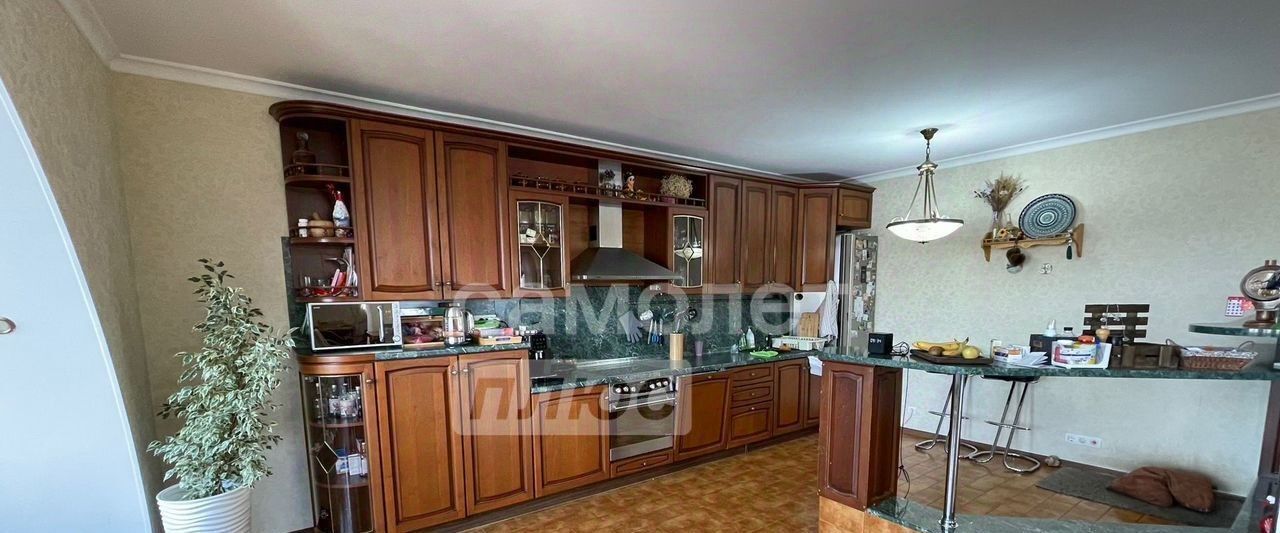 квартира г Тольятти р-н Автозаводский ул Автостроителей 84а фото 3