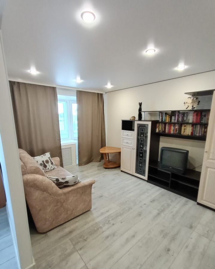 квартира г Яровое квартал Б, 10 фото 3