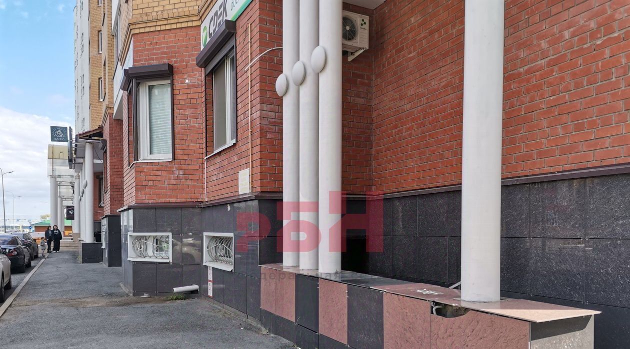 торговое помещение г Тюмень р-н Ленинский ул Мельникайте 55 фото 1