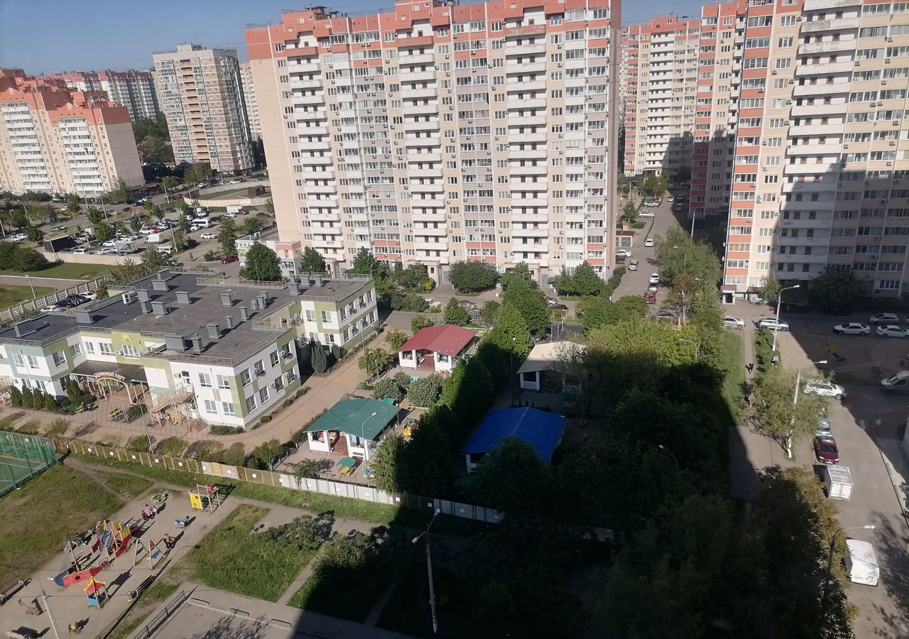 квартира г Краснодар р-н Прикубанский ул им. 40-летия Победы 111 фото 16