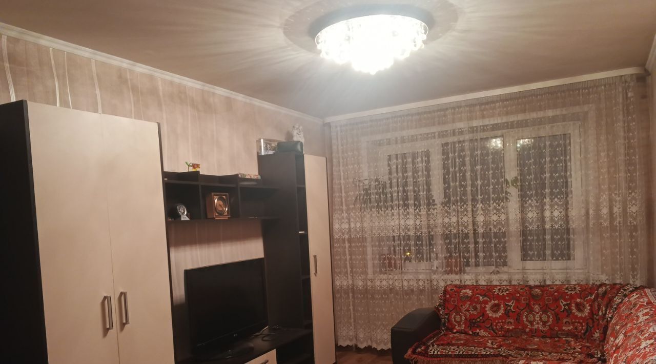 квартира г Тольятти р-н Автозаводский 12 квартал б-р Гая 21 12-й кв-л фото 1