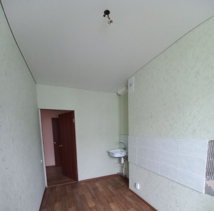 квартира г Омск р-н Кировский ул Лукашевича 2/1 фото 3