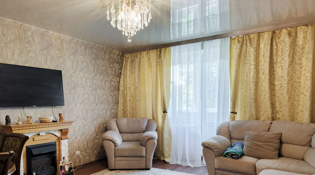 квартира г Волгоград р-н Тракторозаводский ул 95-й Гвардейской 8 фото 2