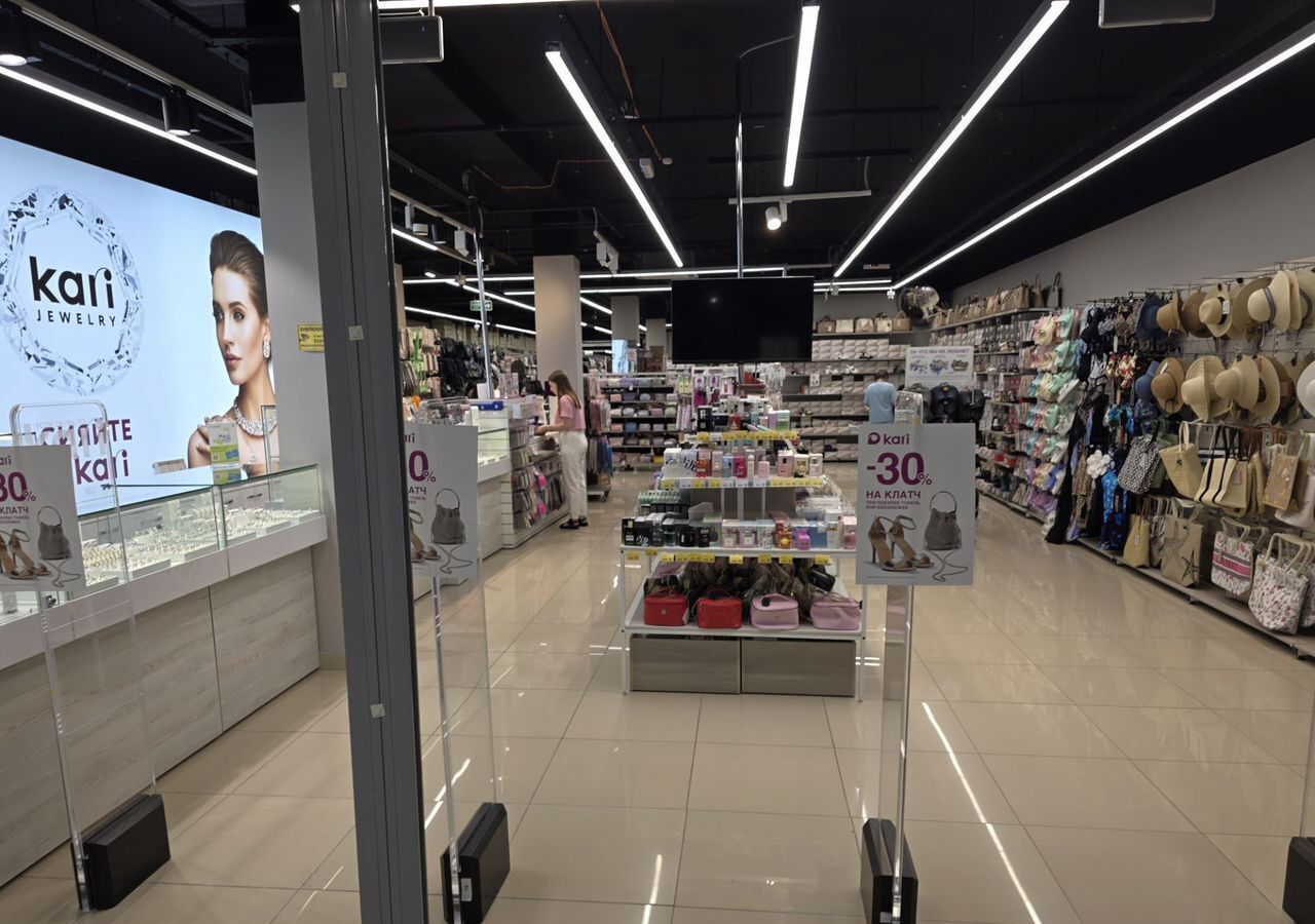 торговое помещение г Лангепас ул Ленина 40 Тюменская обл. фото 2