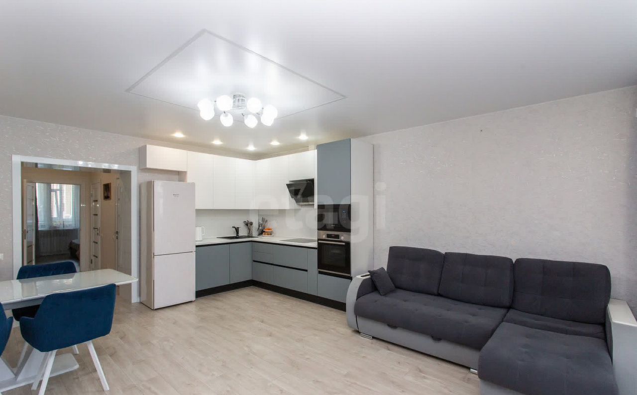 квартира г Тобольск мкр-н 7А, 27 фото 4
