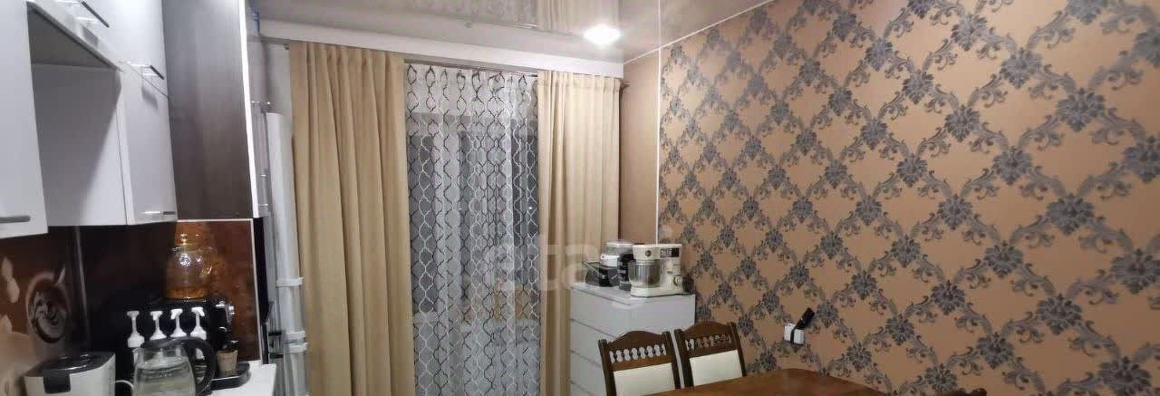 квартира г Тольятти р-н Центральный ул Баныкина 21а фото 12