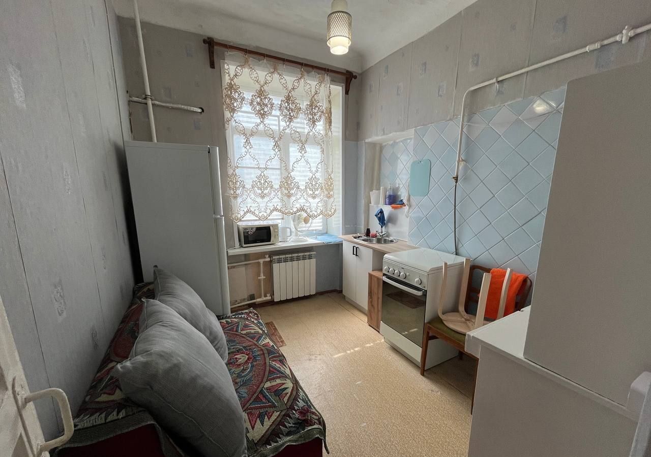 квартира г Астрахань р-н Кировский ул Адмиралтейская 4 фото 1