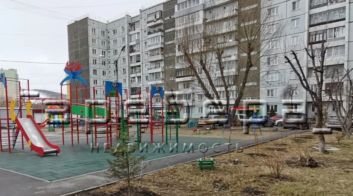 квартира г Красноярск р-н Октябрьский ул Забобонова 8 фото 2