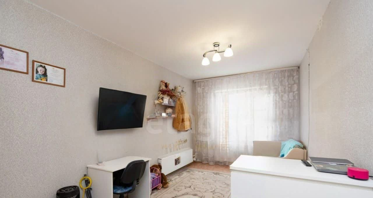 квартира г Омск пгт Сибниисхоз м-н, Академика Королёва проспект, 24 к 2 фото 2
