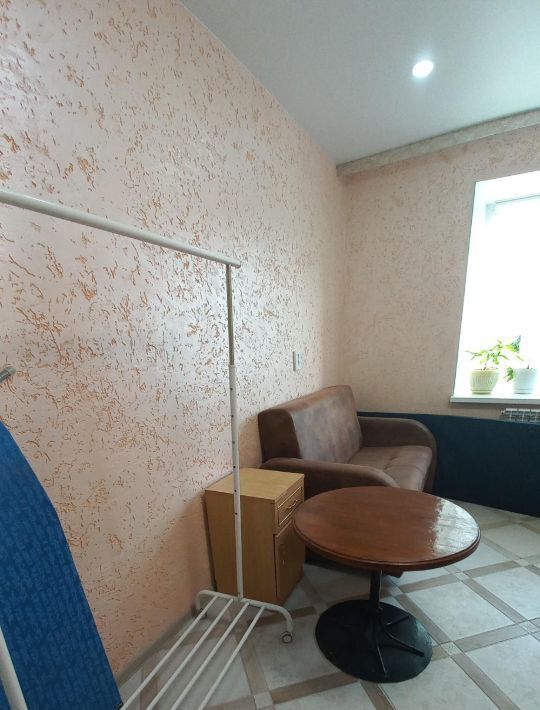 комната г Омск р-н Кировский ул Дмитриева 5/3 фото 19