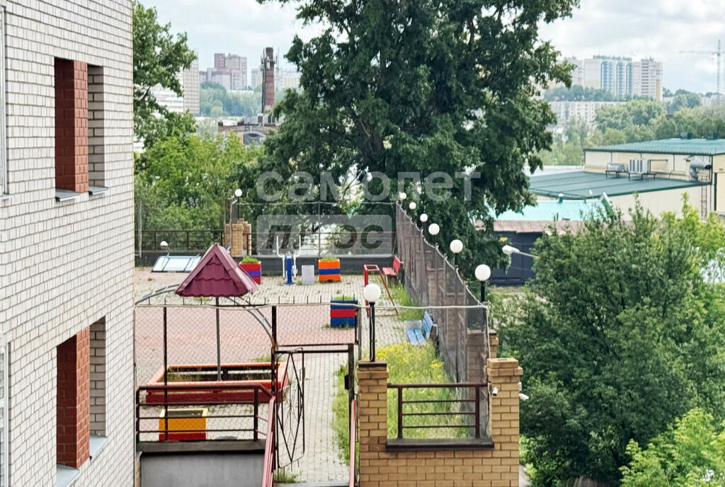 квартира г Киров р-н Ленинский ул Комсомольская 8 фото 1
