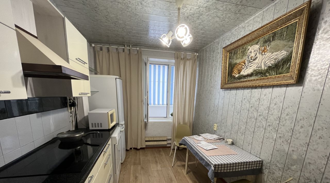 квартира г Тольятти р-н Автозаводский ул Свердлова 30 фото 6