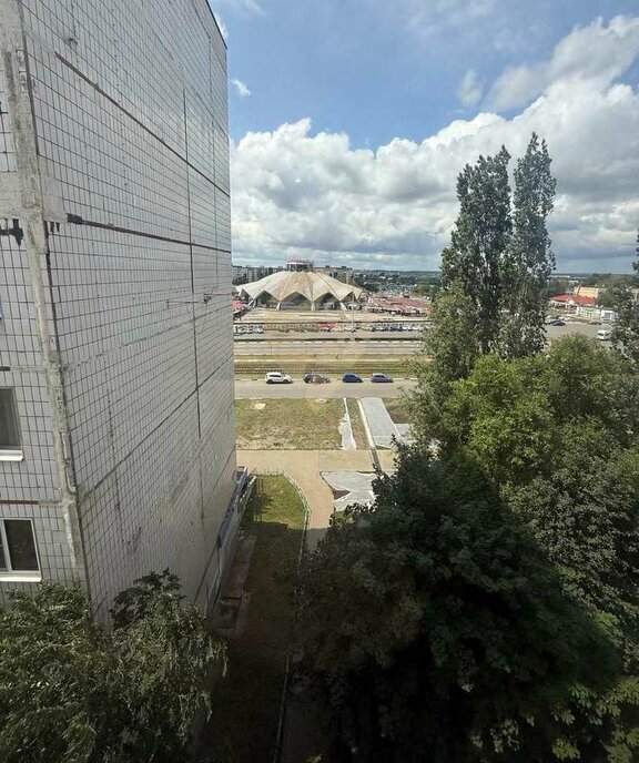 квартира г Старый Оскол Лесной микрорайон 14 фото 1