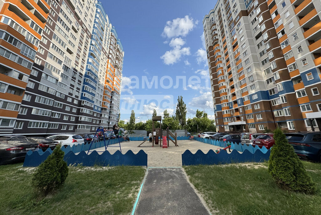 квартира г Брянск р-н Володарский ул Комарова 49 фото 18