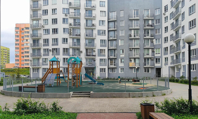 квартира р-н Ленинский микрорайон «Искра» 25 м-н, Защитников Отечества фото