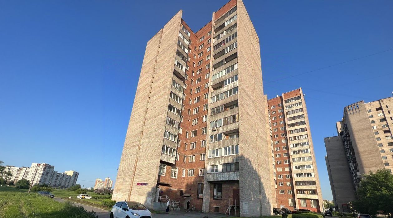 комната г Санкт-Петербург б-р Загребский 19к/1 Дунайская фото 2