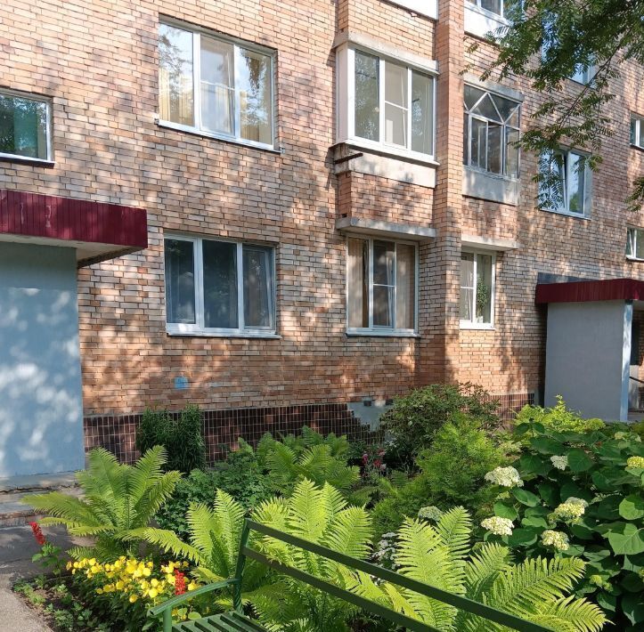 квартира г Тольятти р-н Автозаводский ул Ворошилова 26 фото 1