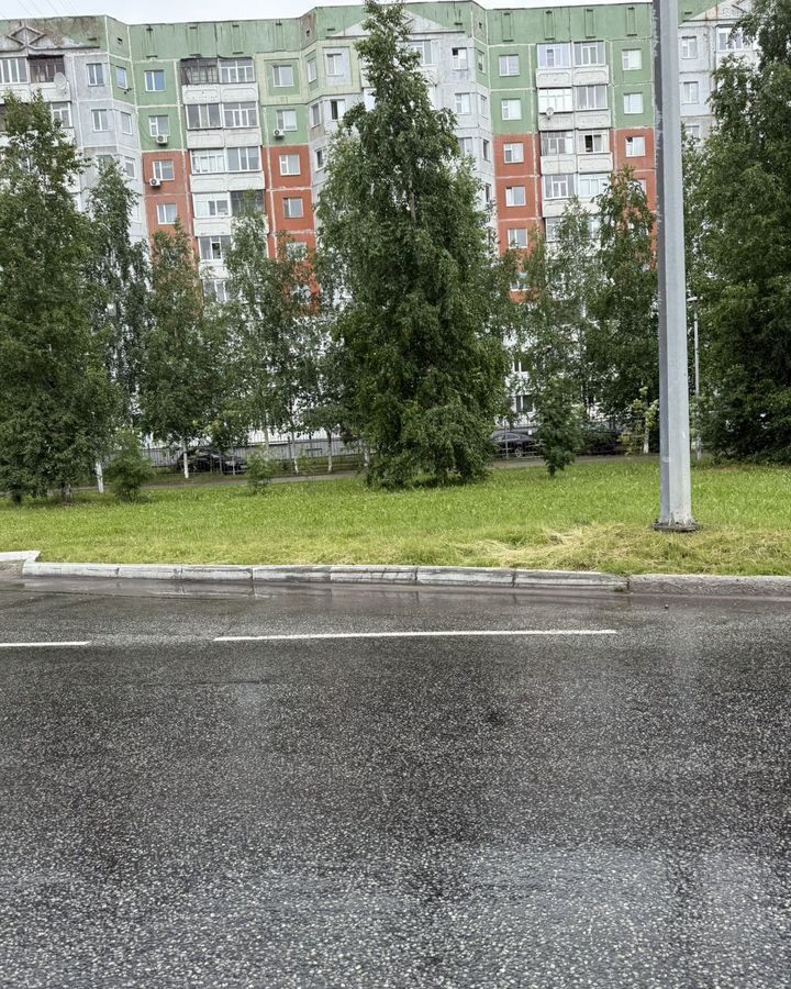 машиноместо г Нижневартовск ул Интернациональная 35 Тюменская обл. фото 1