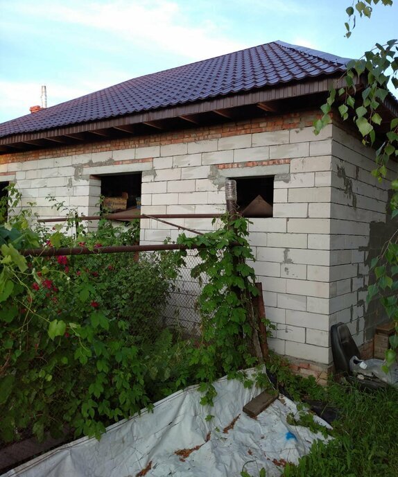 дом г Саратов 1-й микрорайон имени Е. И. Пугачёва, 30А фото 2