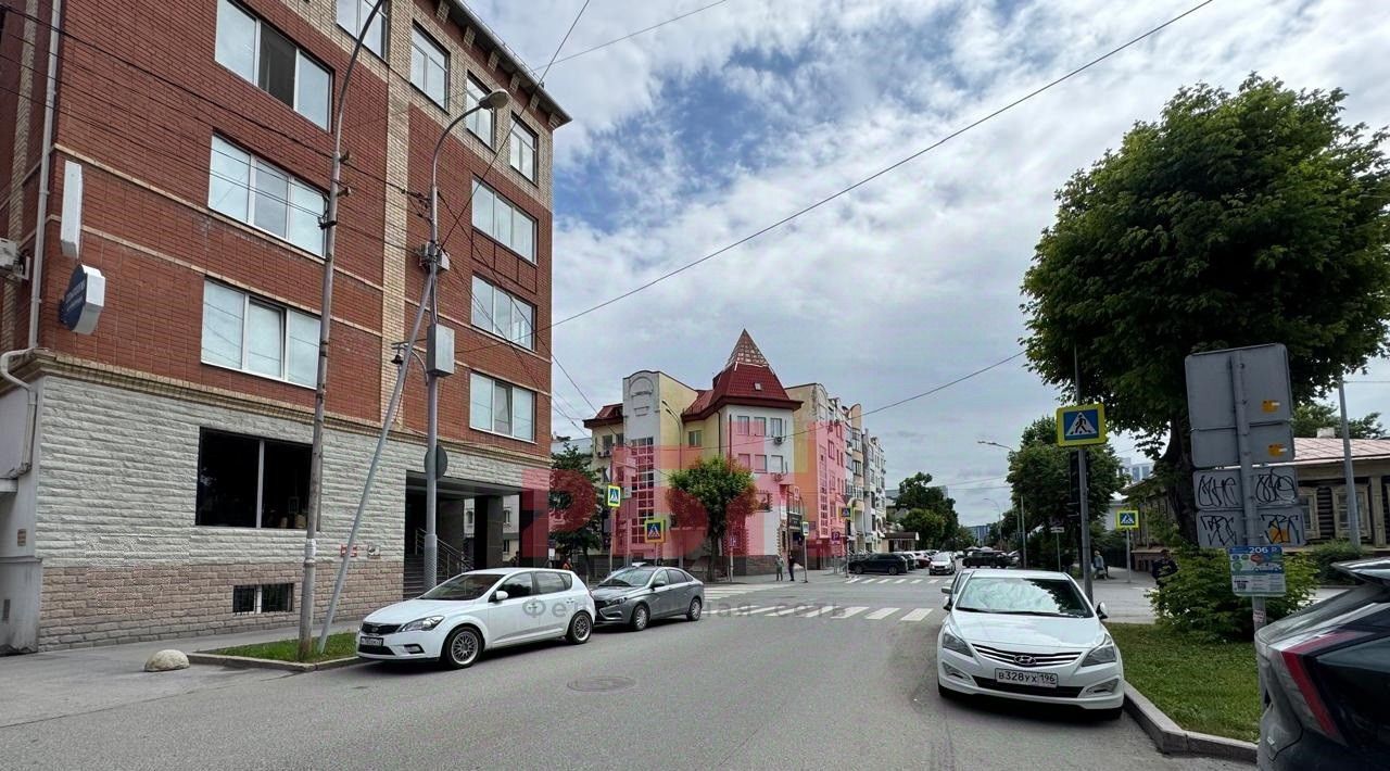 торговое помещение г Тюмень р-н Центральный ул Челюскинцев 26 фото 3