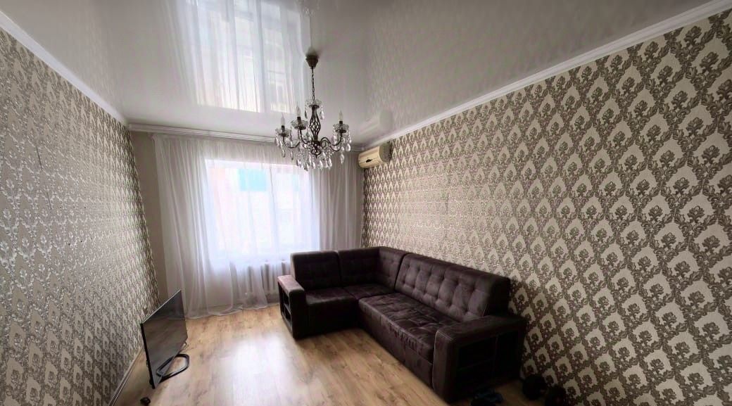 квартира р-н Ейский г Ейск ул Коммунистическая 85/8 фото 1