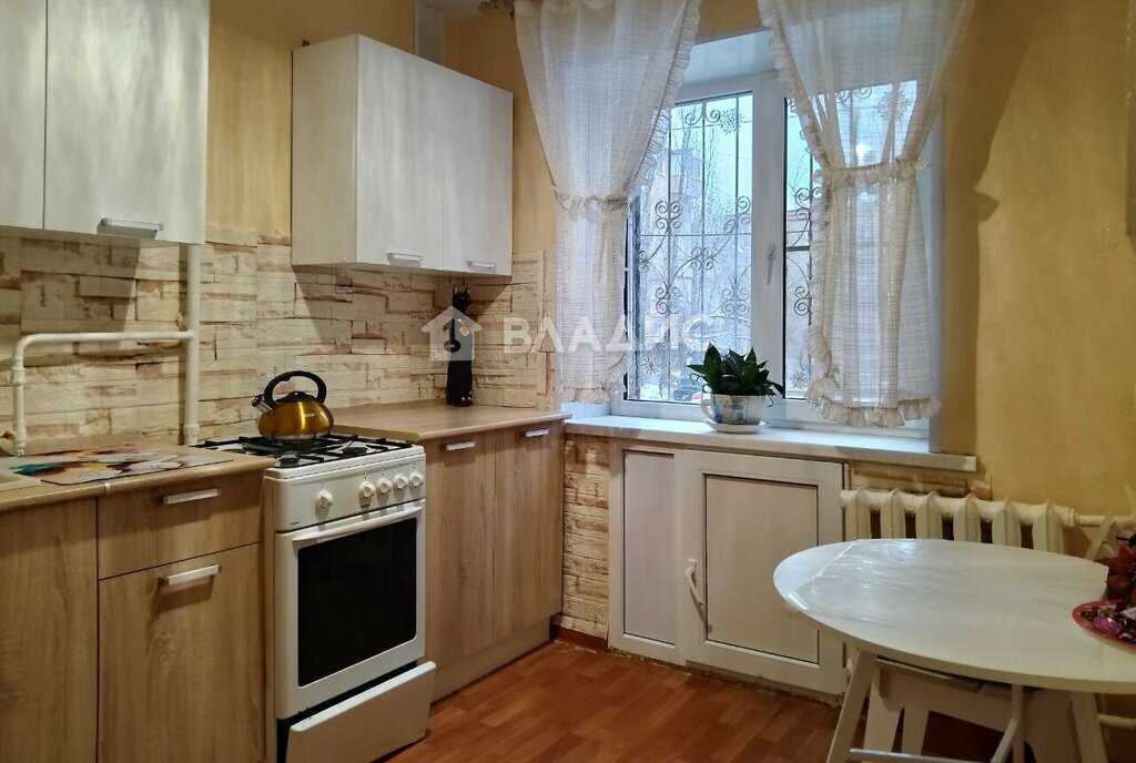 квартира г Волгоград ул Казахская 19 фото 1