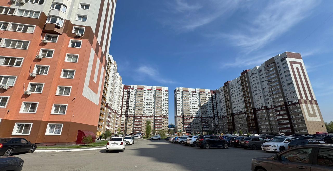 квартира г Оренбург р-н Дзержинский ул. Фронтовиков, 10/4 фото 9