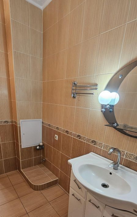 квартира г Оренбург р-н Дзержинский ул Липовая 21к/3 фото 6