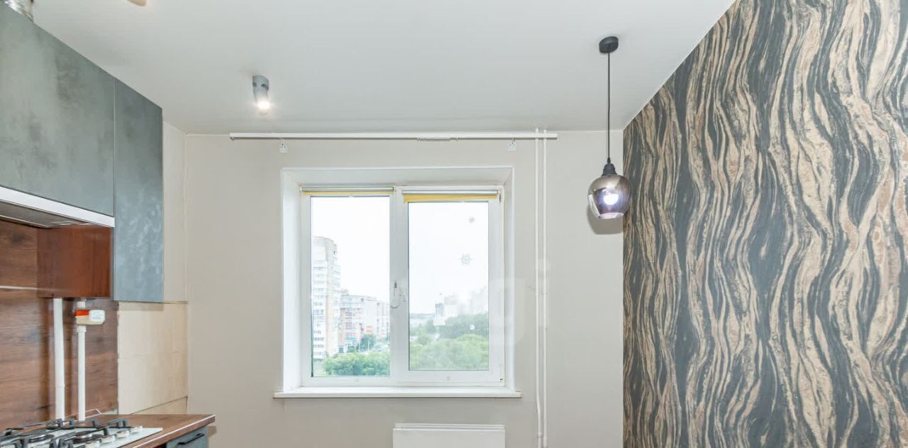 квартира г Омск р-н Кировский ул Дианова 22 фото 16